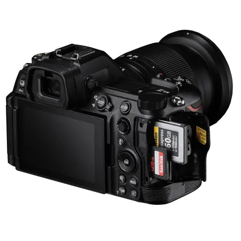 Appareil photo hybride expert NIKON Z 6 III + 24-200/4-6.3 - 4